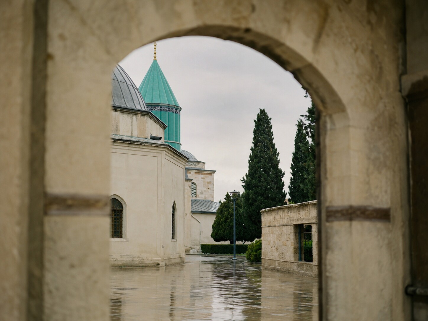 An original editorial interpretation of Mevlana Museum in Konya