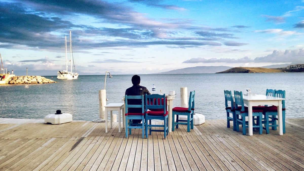 A quiet waterside table facing the Aegean on the Bodrum Peninsula