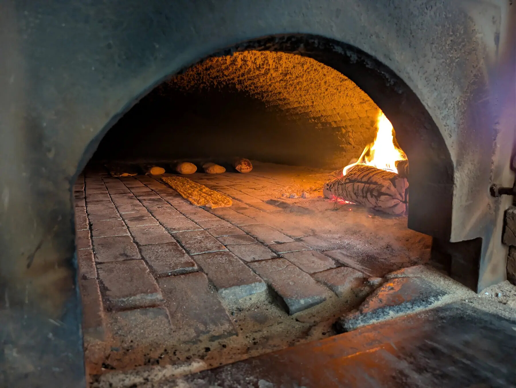 The wood-fired village oven at Apçağa